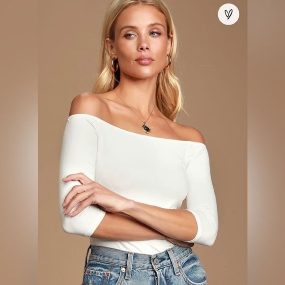 Lulus Tops - NWT Lulu’s White Off Shoulder Top size Small